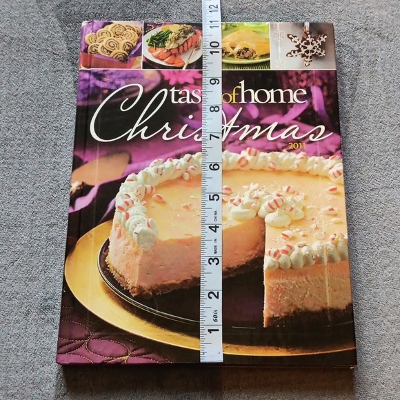 Christmas Recipe & Craft Hardcover Book, Taste Of Home, Gift & Decor Ideas - Picture 12 of 12